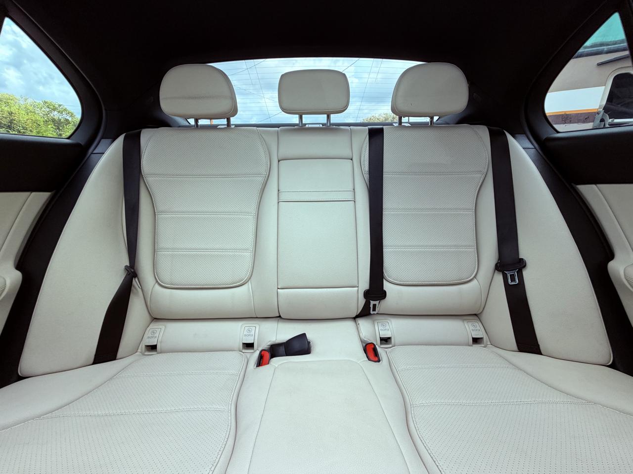 Mercedes-Benz C-Class photo 30