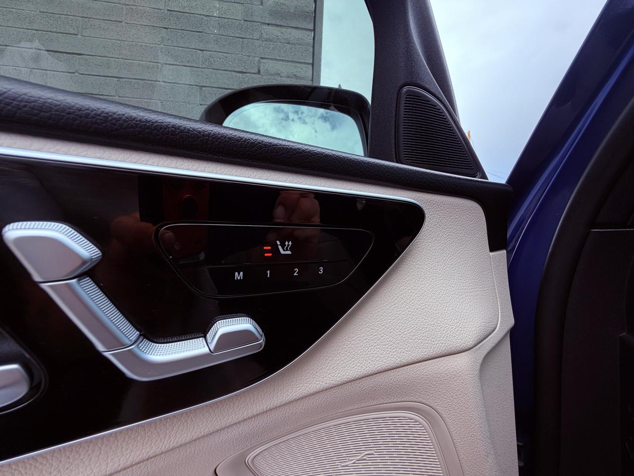 Mercedes-Benz C-Class photo 31