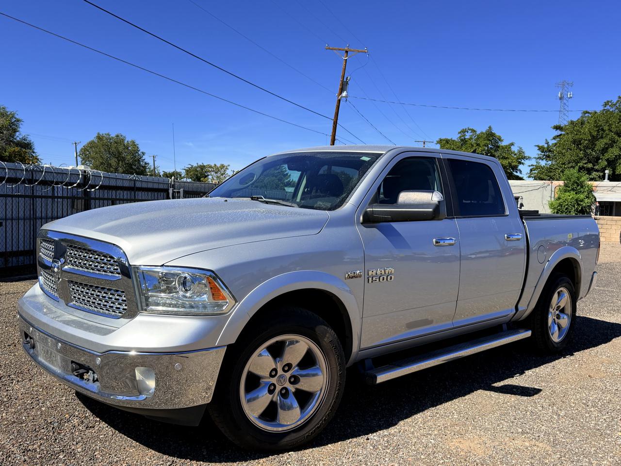 RAM 1500 Laramie 4x4 Crew Cab 5'7" Box 2017