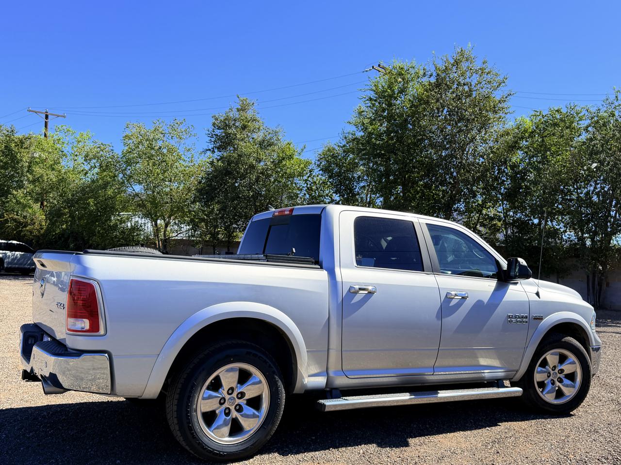 RAM 1500 Laramie 4x4 Crew Cab 5'7" Box 2017