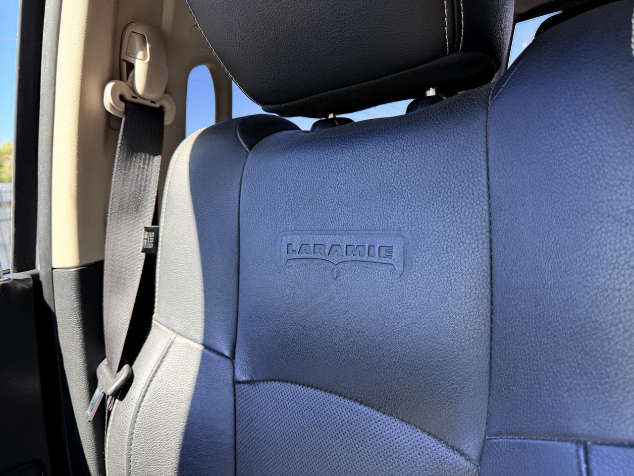 RAM 1500 Laramie 4x4 Crew Cab 5'7" Box 2017