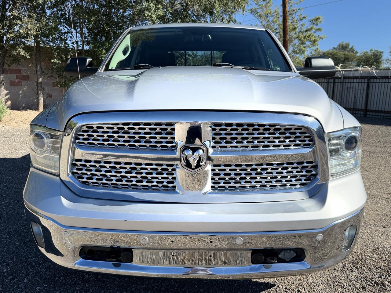 RAM 1500 Laramie 4x4 Crew Cab 5'7" Box 2017