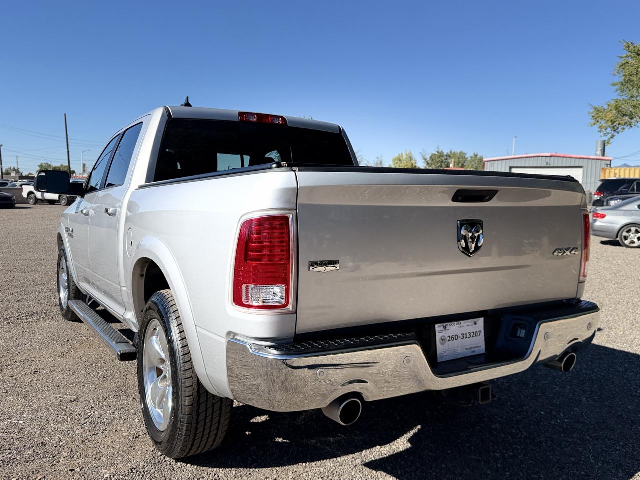 RAM 1500 Laramie 4x4 Crew Cab 5'7" Box 2017