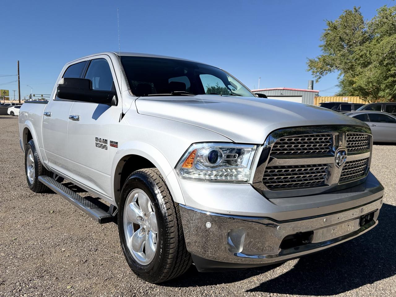 RAM 1500 Laramie 4x4 Crew Cab 5'7" Box 2017