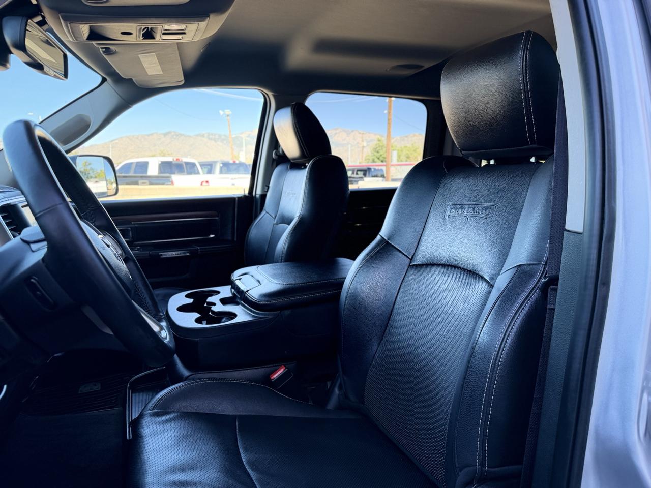 RAM 1500 Laramie 4x4 Crew Cab 5'7" Box 2017