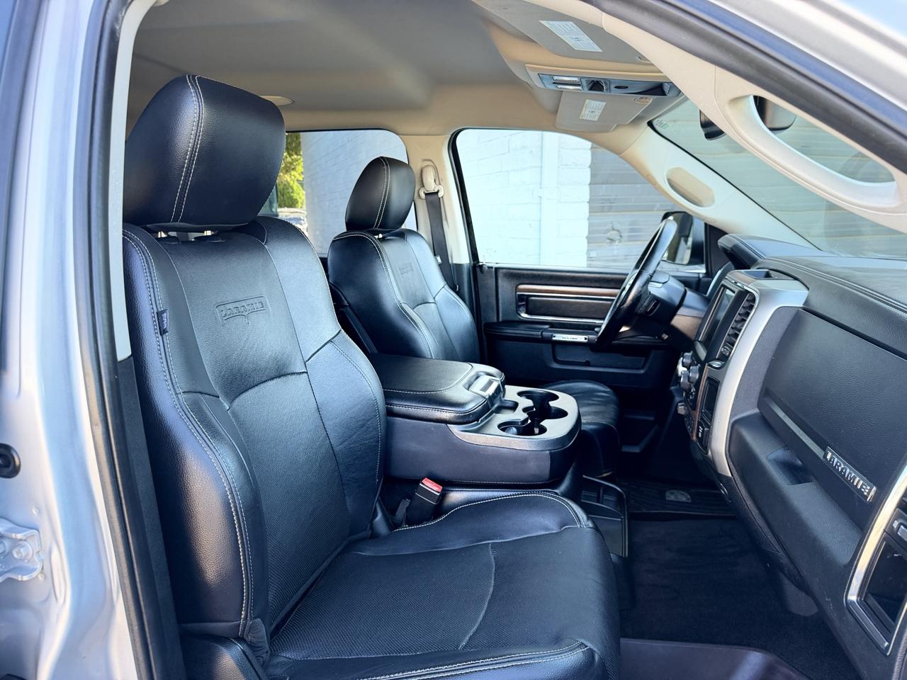 RAM 1500 Laramie 4x4 Crew Cab 5'7" Box 2017