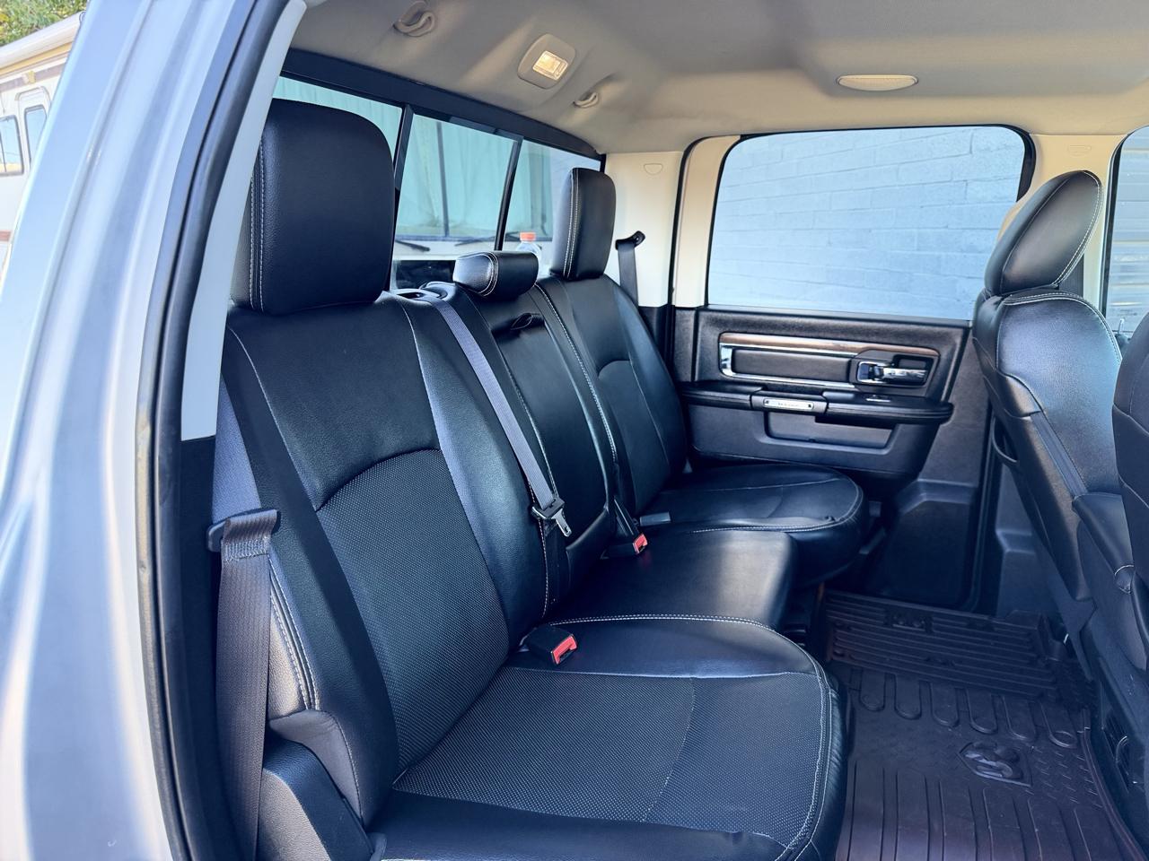 RAM 1500 Laramie 4x4 Crew Cab 5'7" Box 2017