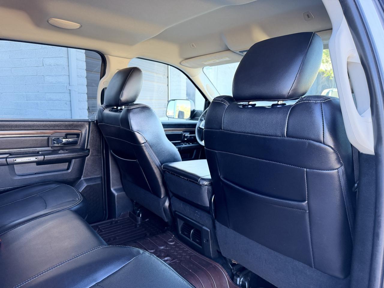 RAM 1500 Laramie 4x4 Crew Cab 5'7" Box 2017