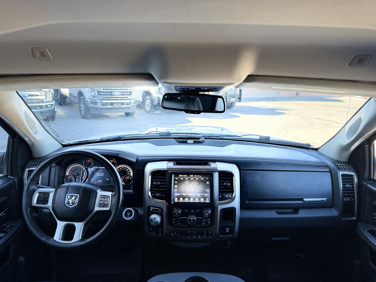 RAM 1500 Laramie 4x4 Crew Cab 5'7" Box 2017