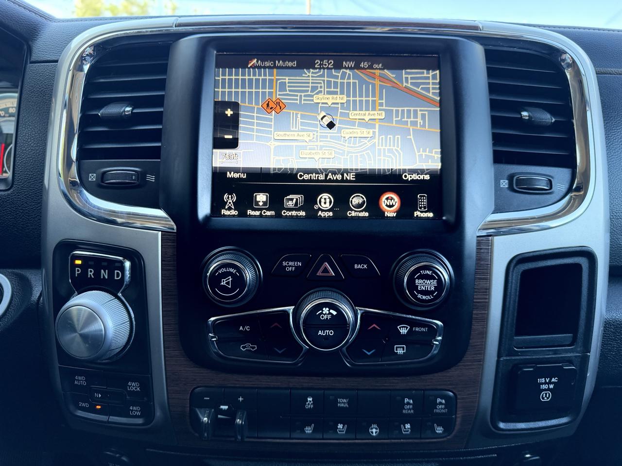 RAM 1500 Laramie 4x4 Crew Cab 5'7" Box 2017