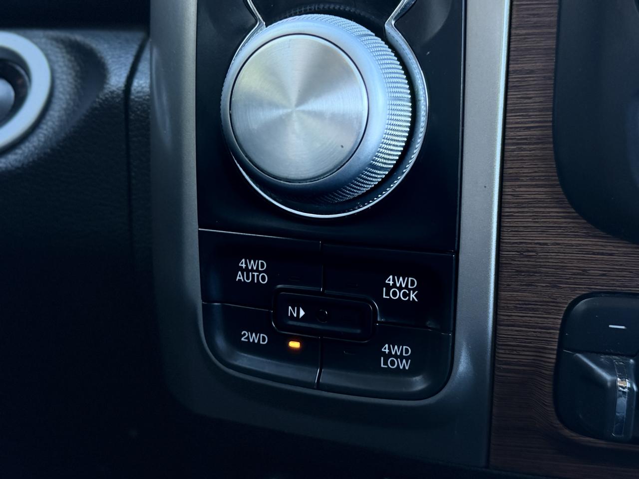 RAM 1500 Laramie 4x4 Crew Cab 5'7" Box 2017