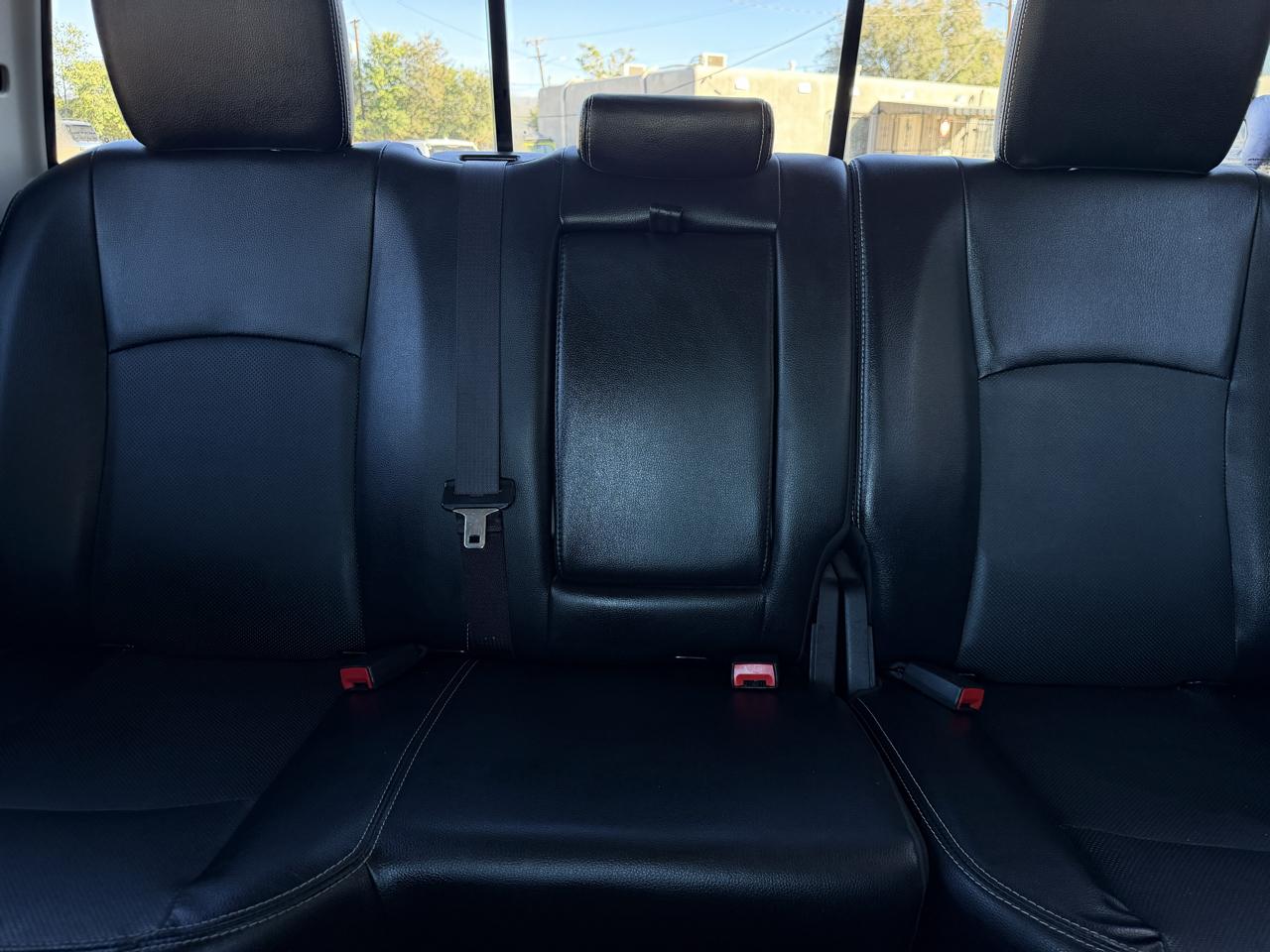 RAM 1500 Laramie 4x4 Crew Cab 5'7" Box 2017