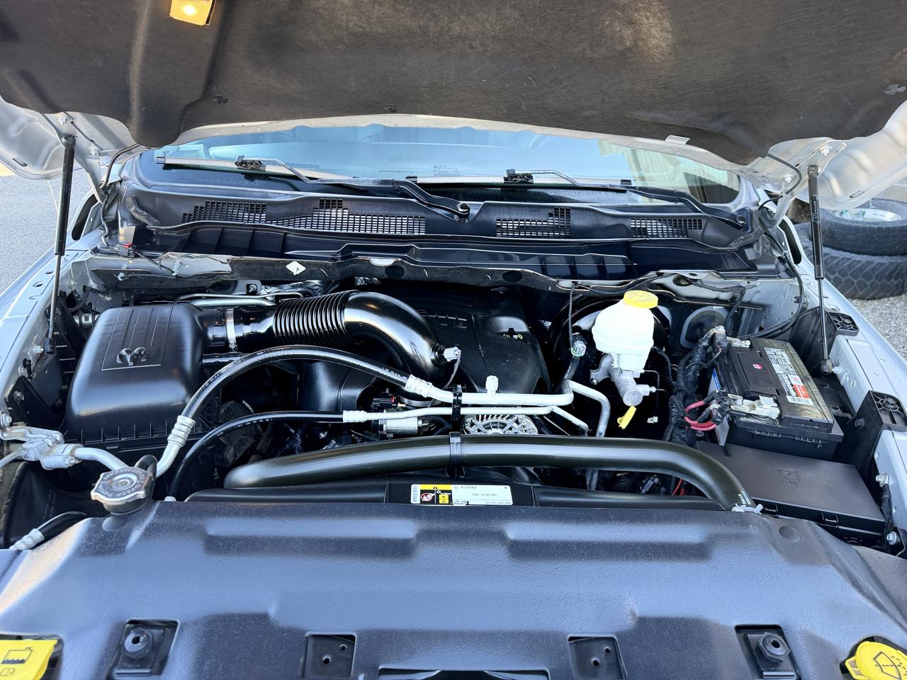 RAM 1500 Laramie 4x4 Crew Cab 5'7" Box 2017