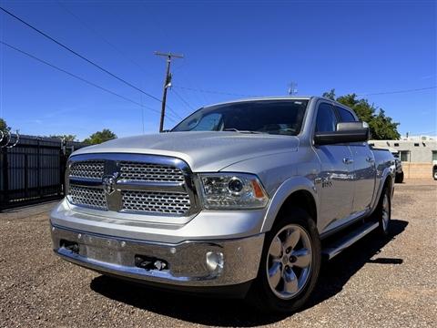 2017 RAM 1500 Laramie 4x4 Crew Cab 5'7" Box