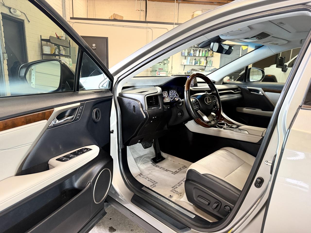 Lexus RX photo 14