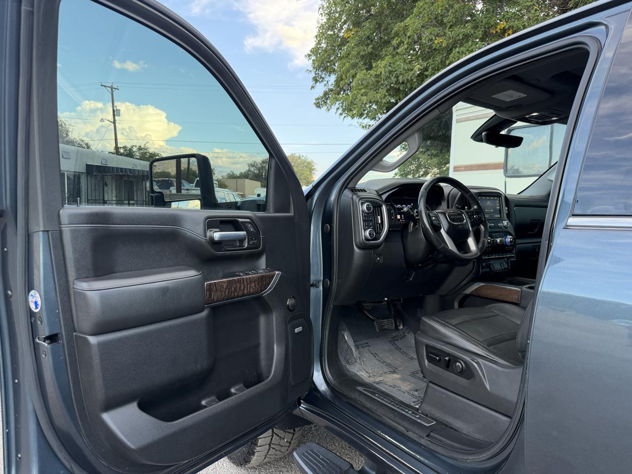 GMC Sierra 2500HD 4WD Crew Cab 159" Denali 2020
