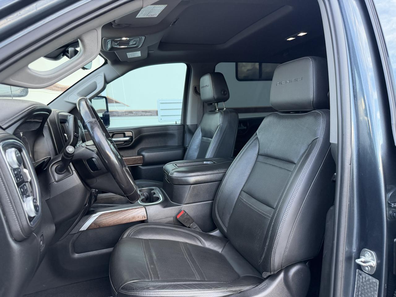 GMC Sierra 2500HD 4WD Crew Cab 159" Denali 2020