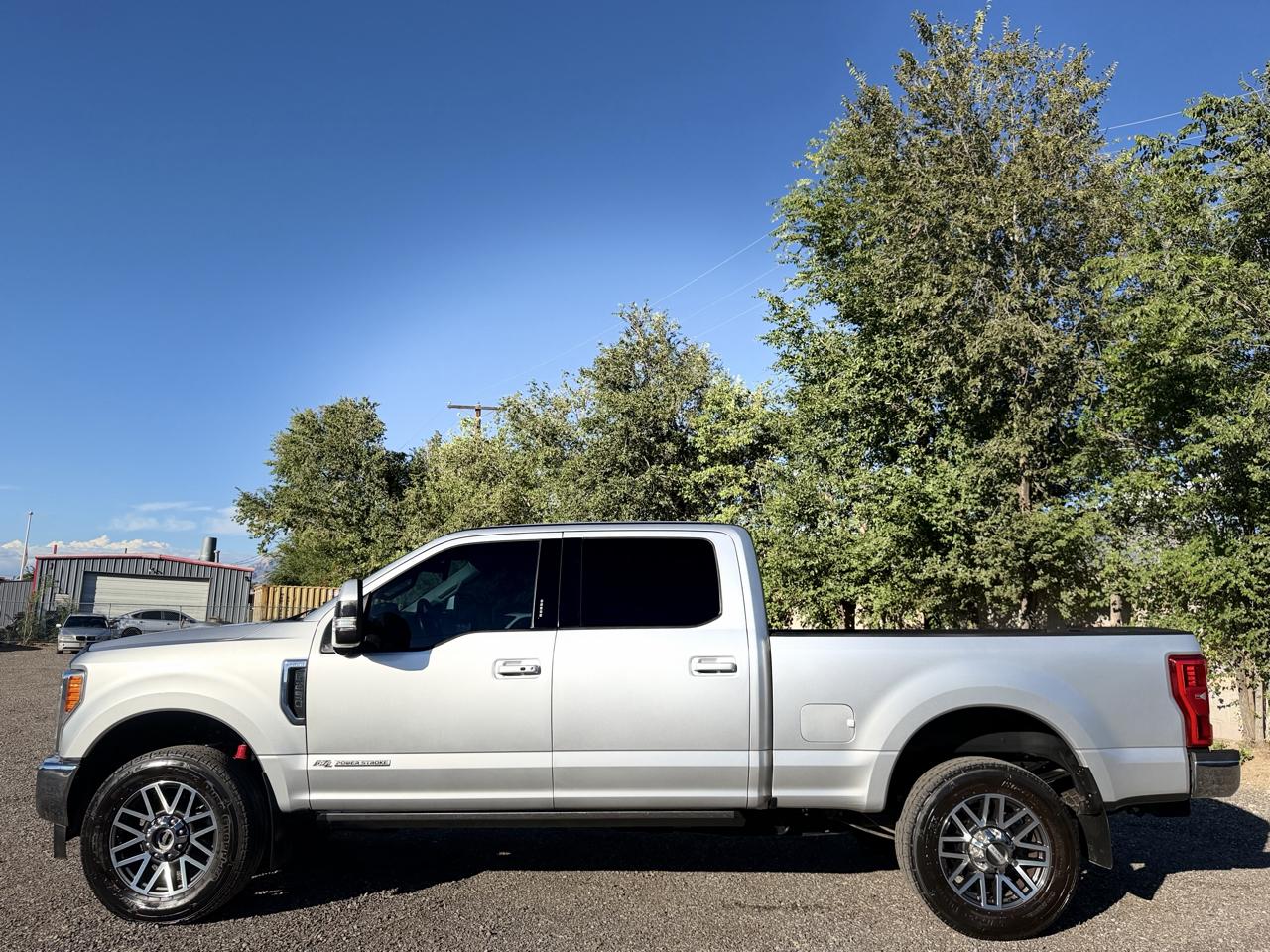 Ford Super Duty F-250 SRW Lariat 4WD Crew Cab 6.75' Box 2017