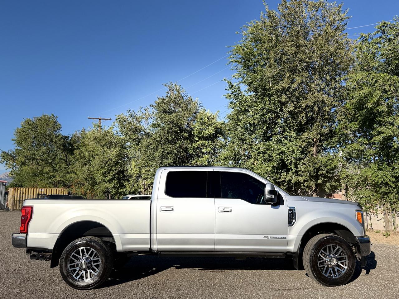 Ford Super Duty F-250 SRW Lariat 4WD Crew Cab 6.75' Box 2017