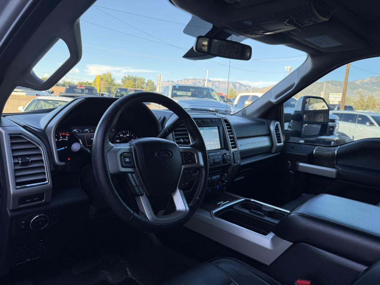 Ford Super Duty F-250 SRW Lariat 4WD Crew Cab 6.75' Box 2017