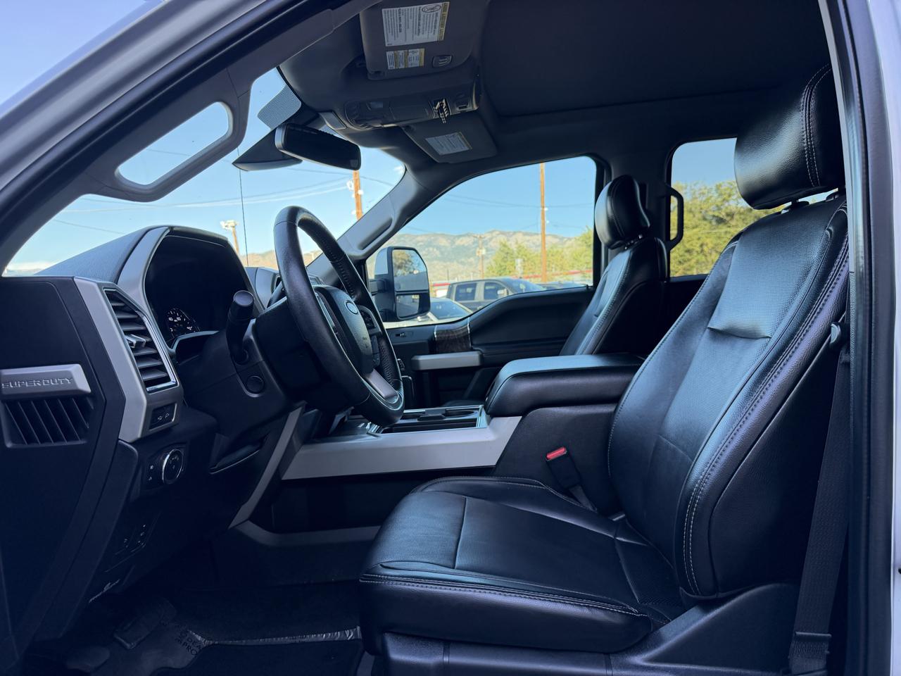Ford Super Duty F-250 SRW Lariat 4WD Crew Cab 6.75' Box 2017