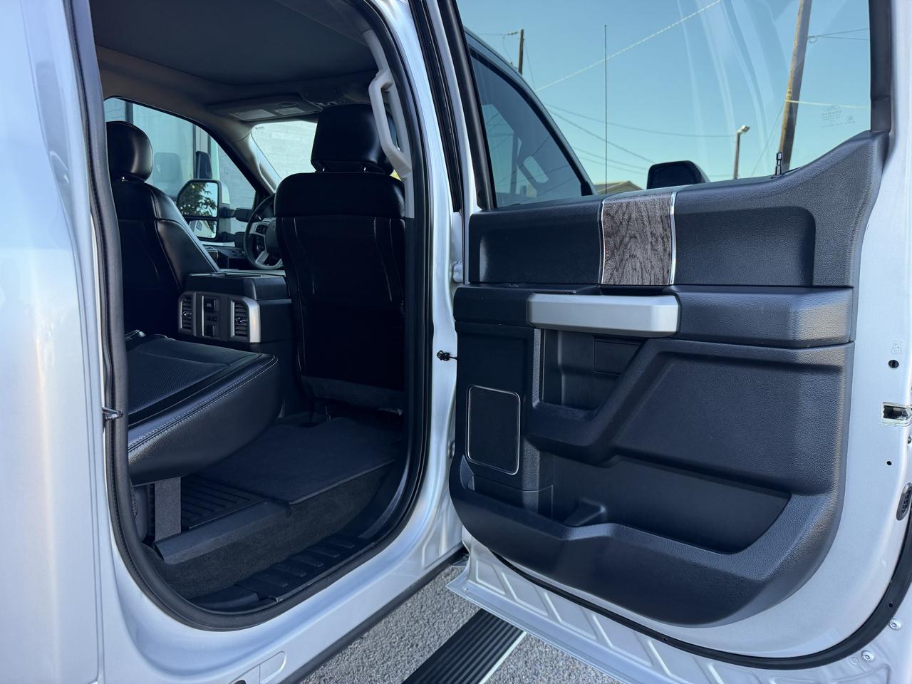 Ford Super Duty F-250 SRW Lariat 4WD Crew Cab 6.75' Box 2017