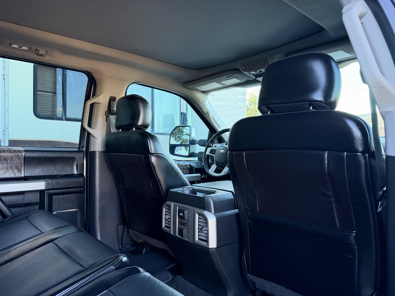 Ford Super Duty F-250 SRW Lariat 4WD Crew Cab 6.75' Box 2017