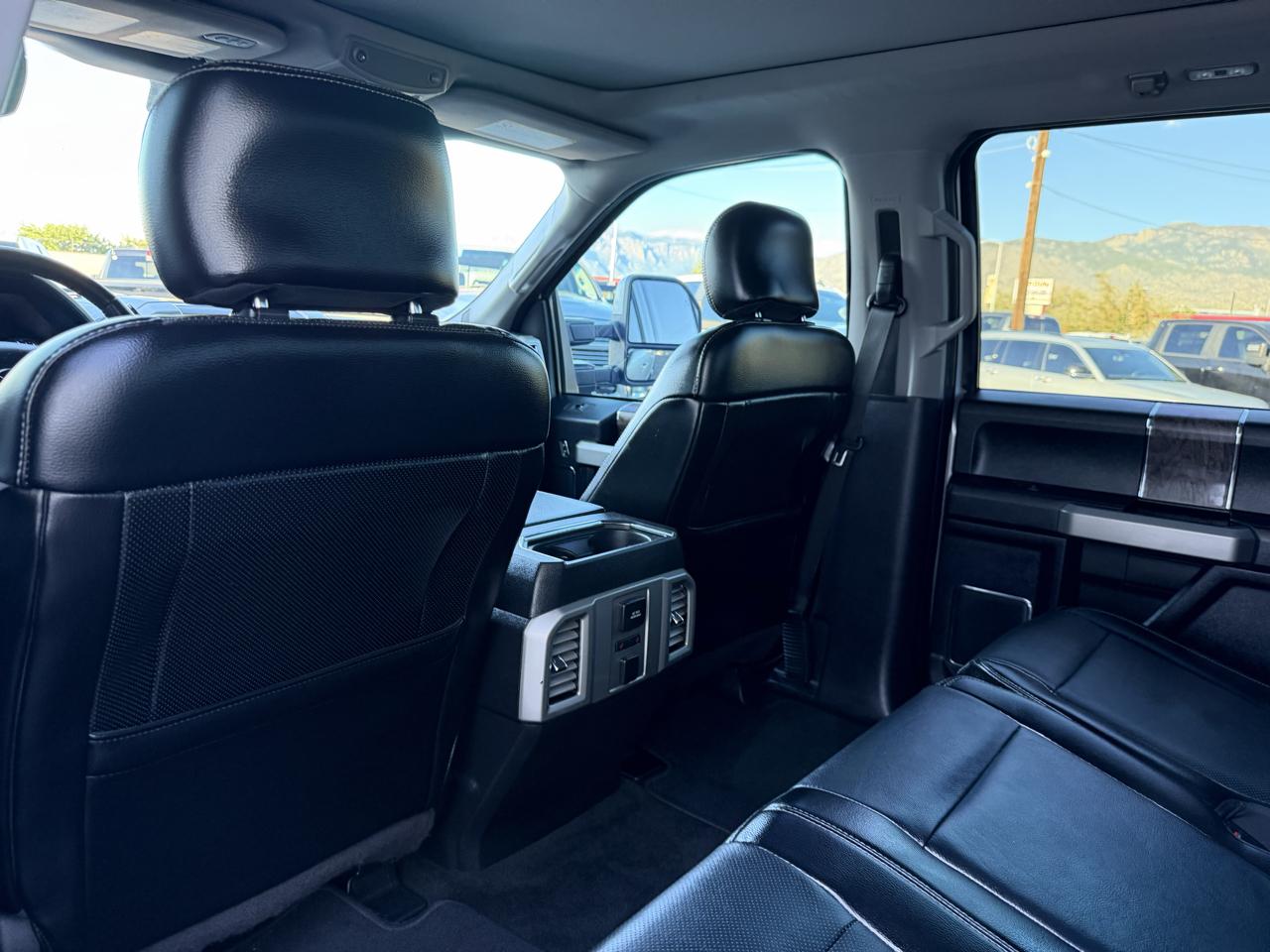 Ford Super Duty F-250 SRW Lariat 4WD Crew Cab 6.75' Box 2017