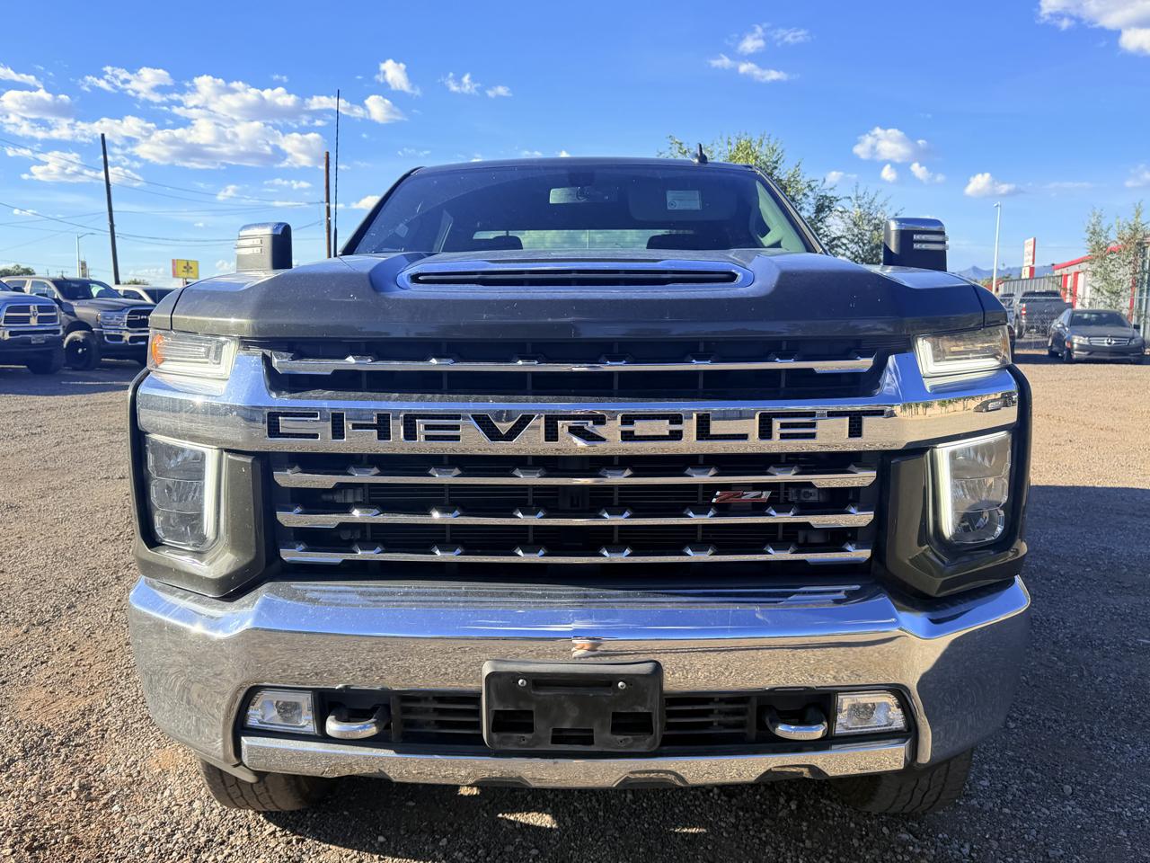 Chevrolet Silverado HD photo 2