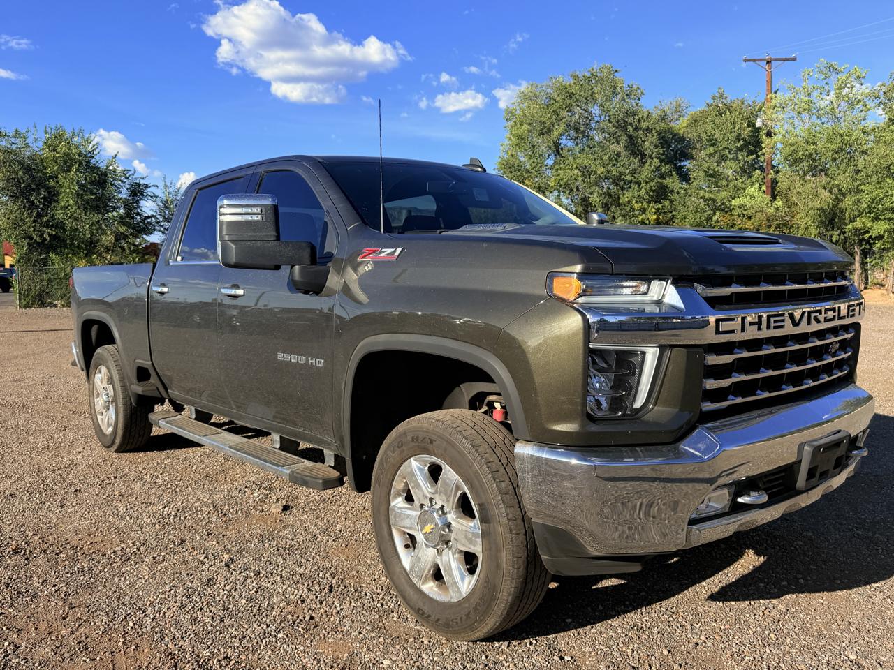 Chevrolet Silverado HD photo 3