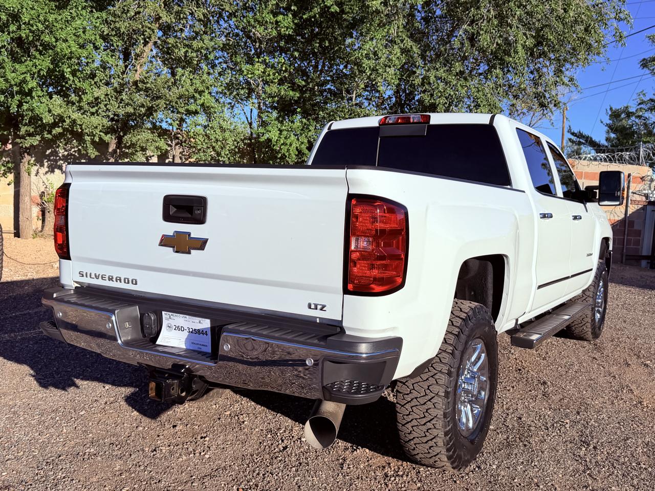 Chevrolet Silverado HD photo 8