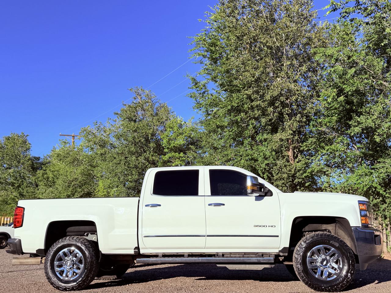 Chevrolet Silverado HD photo 10