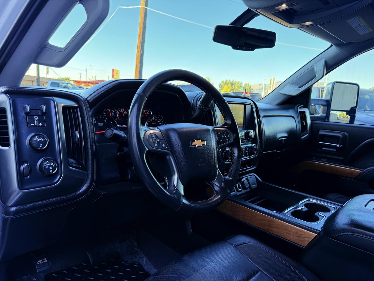 Chevrolet Silverado HD photo 15