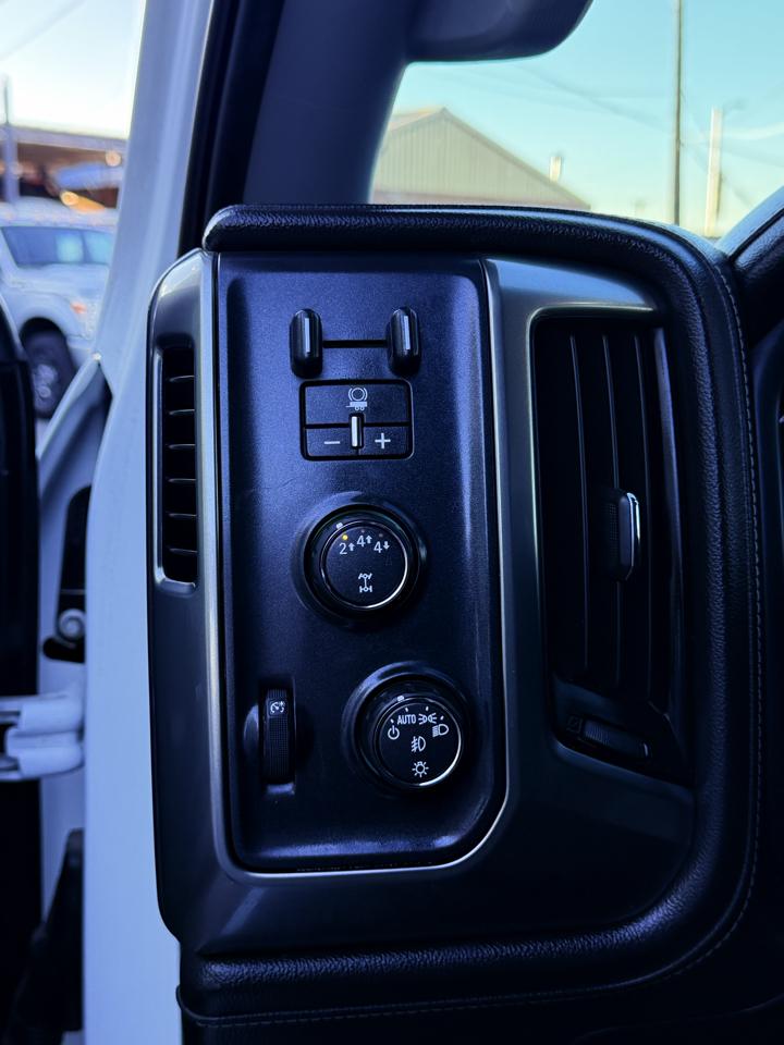 Chevrolet Silverado HD photo 16