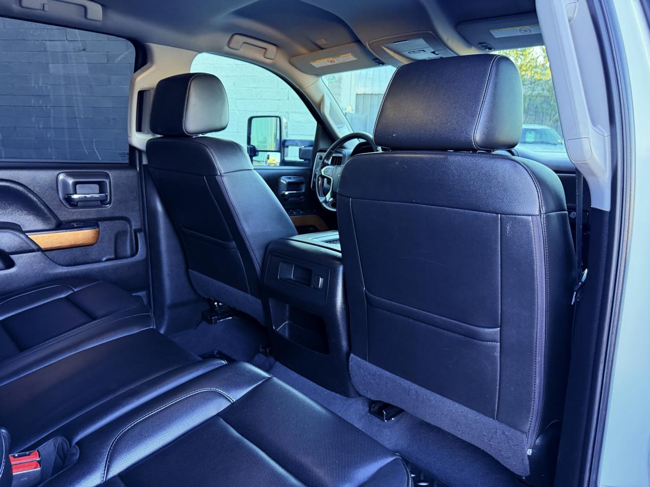 Chevrolet Silverado HD photo 22