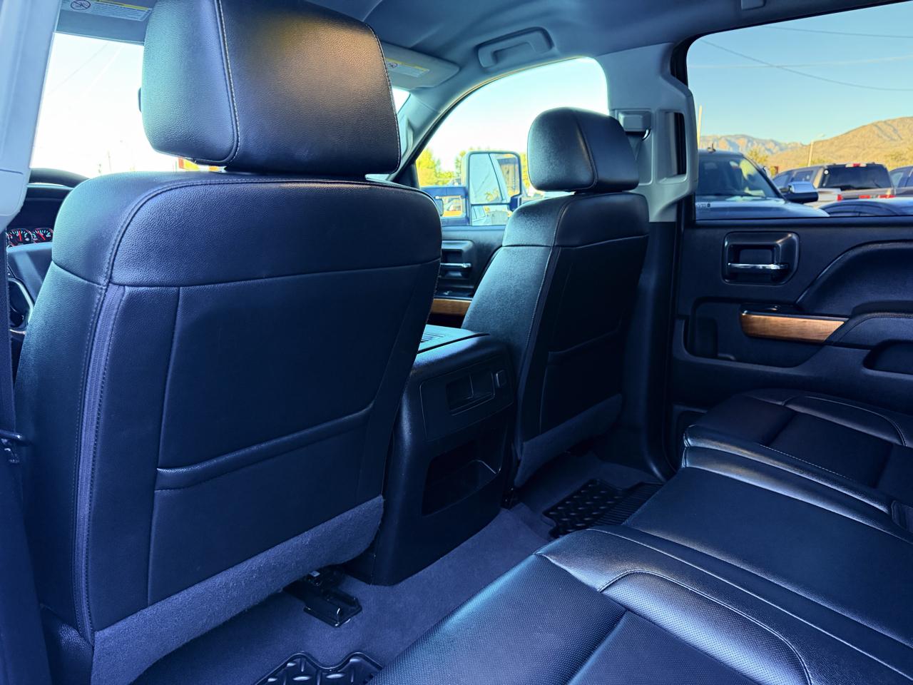 Chevrolet Silverado HD photo 25
