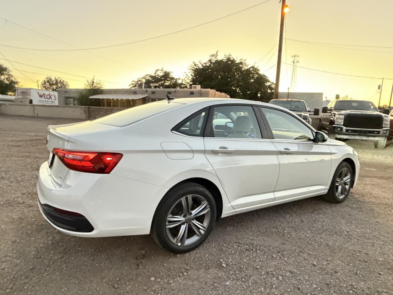 Volkswagen Jetta SE Auto 2024