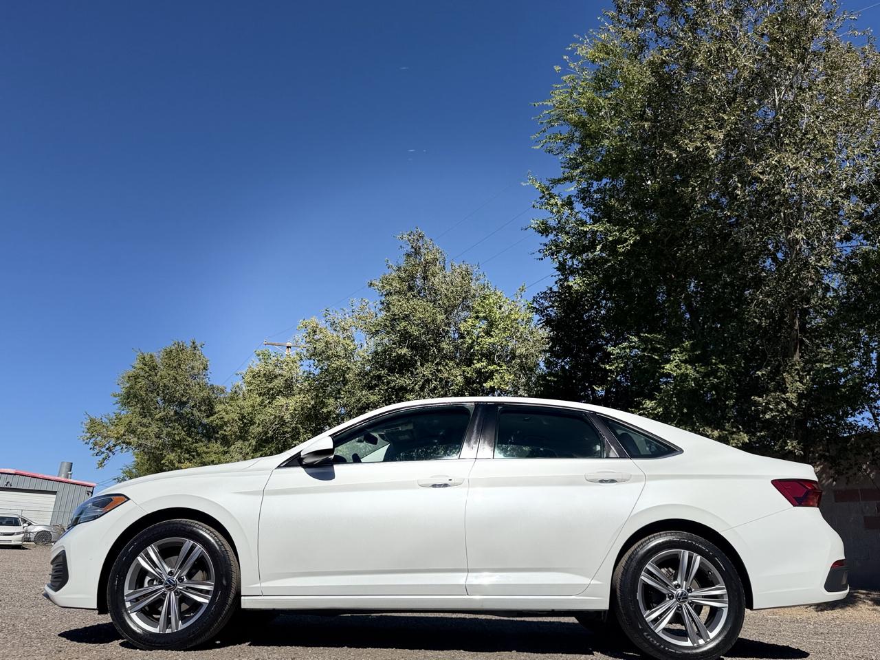 Volkswagen Jetta SE Auto 2024