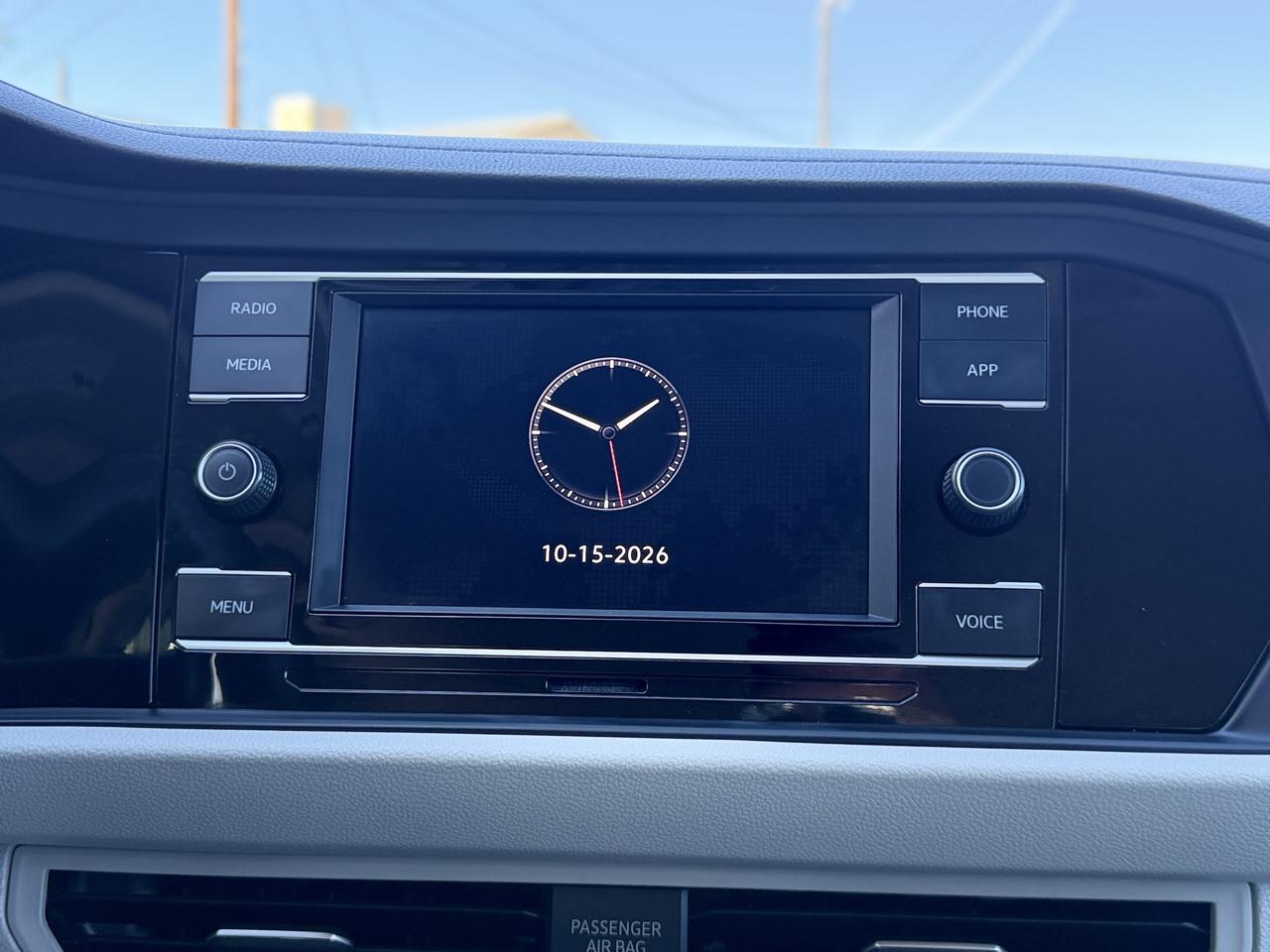 Volkswagen Jetta SE Auto 2024