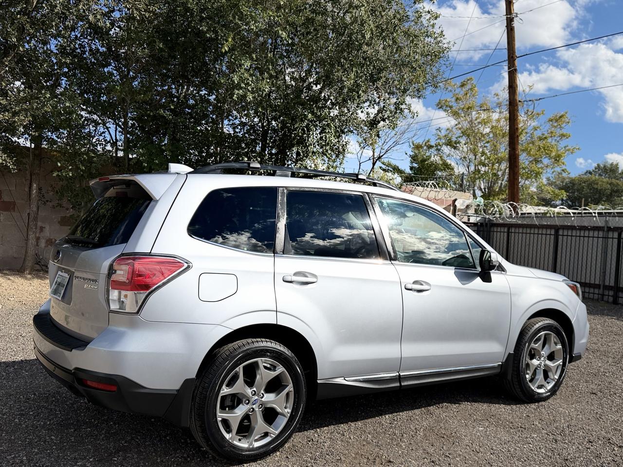 Subaru Forester 2.5i Touring CVT 2017