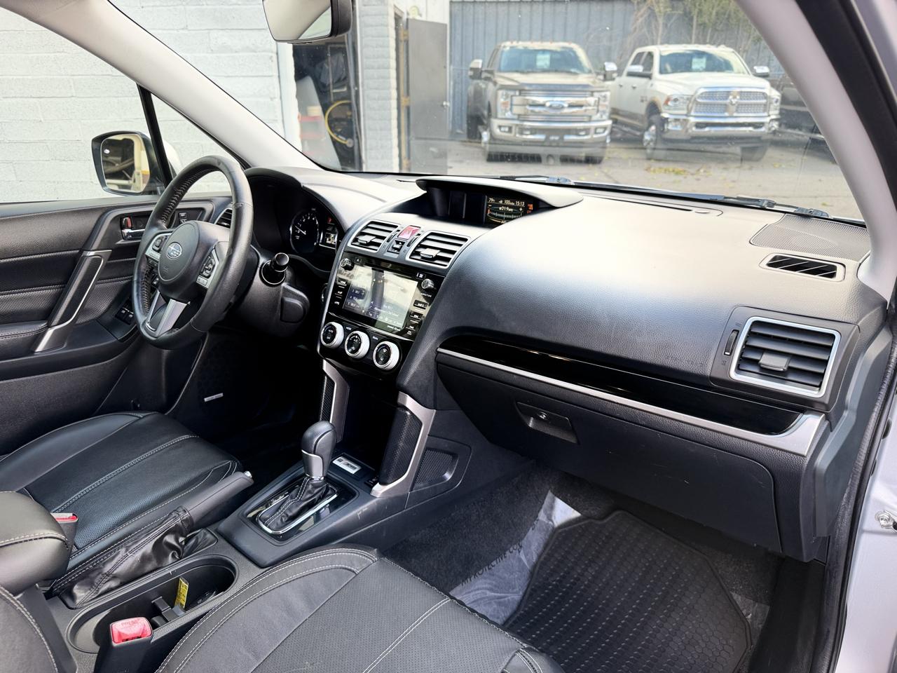 Subaru Forester 2.5i Touring CVT 2017