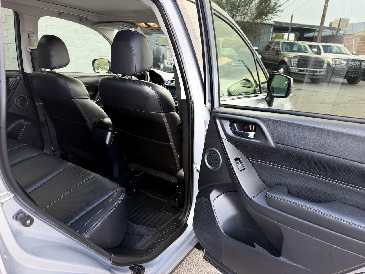 Subaru Forester 2.5i Touring CVT 2017