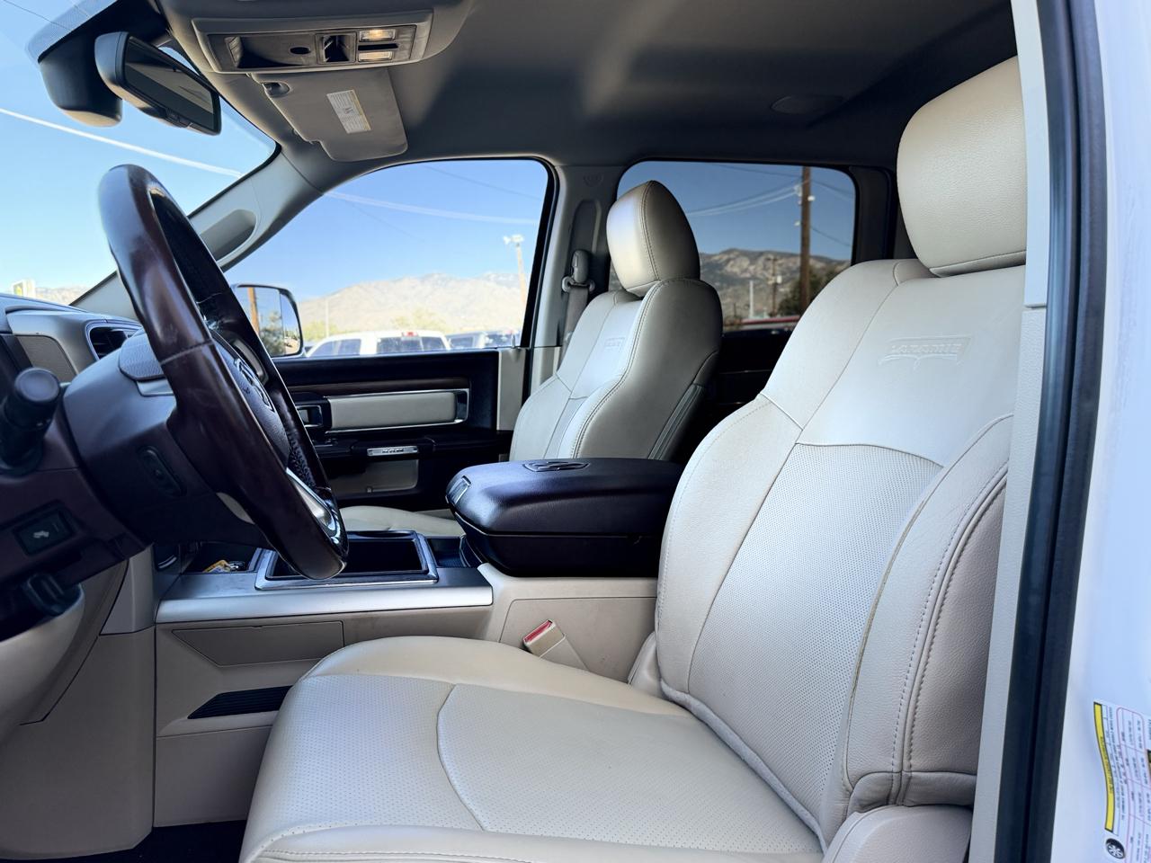 RAM 2500 4WD Crew Cab 149" Laramie 2015