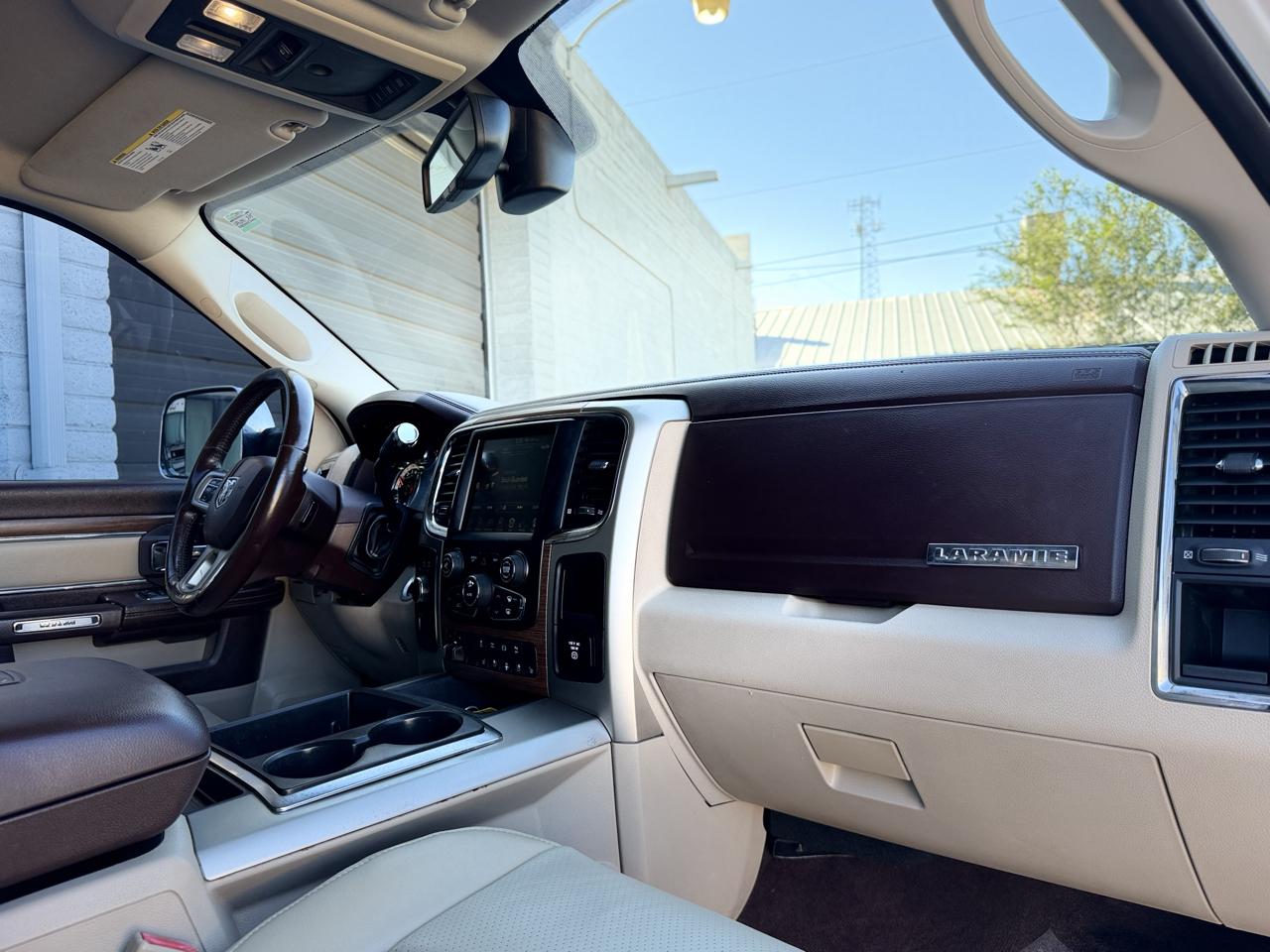 RAM 2500 4WD Crew Cab 149" Laramie 2015