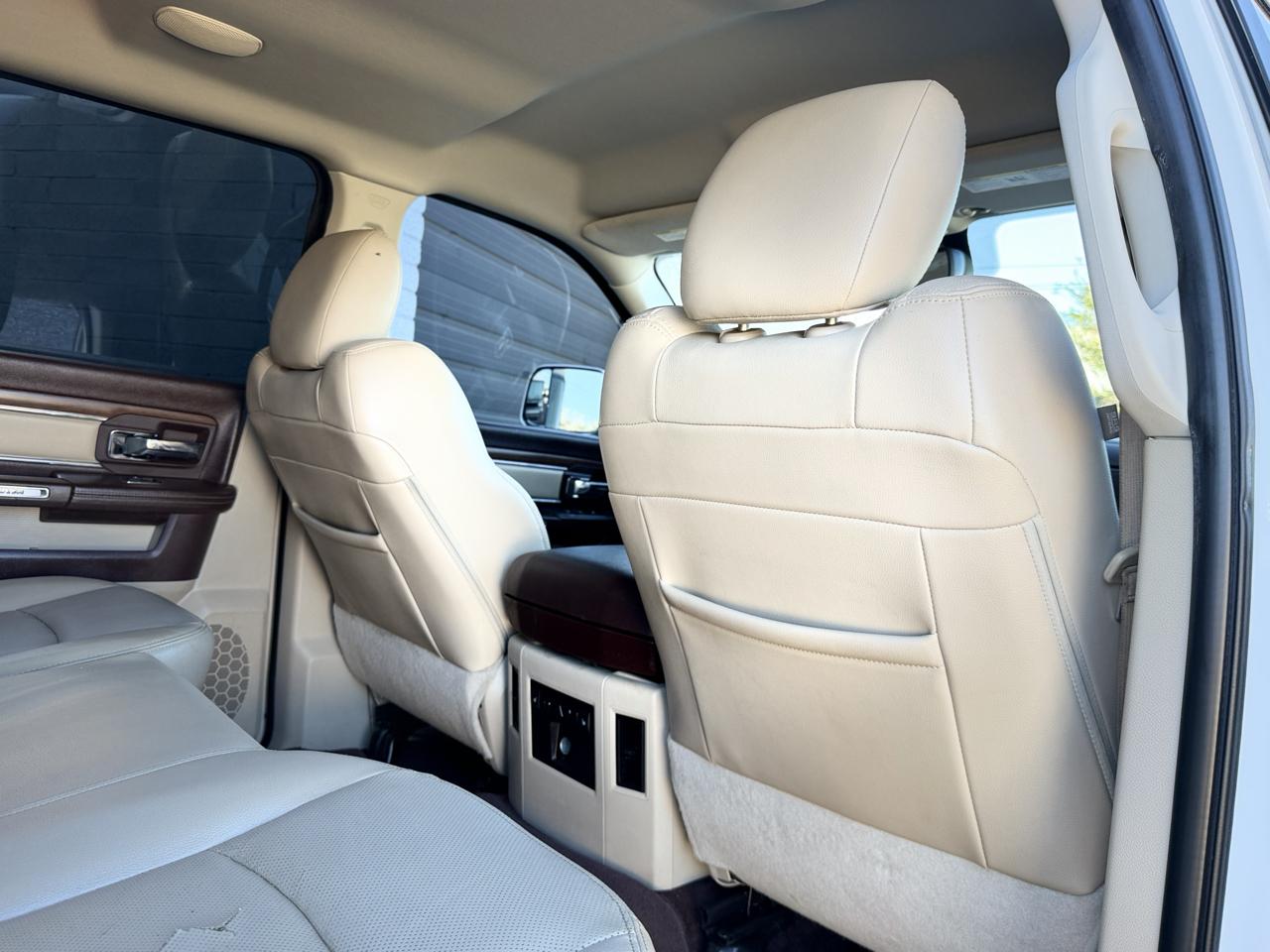 RAM 2500 4WD Crew Cab 149" Laramie 2015