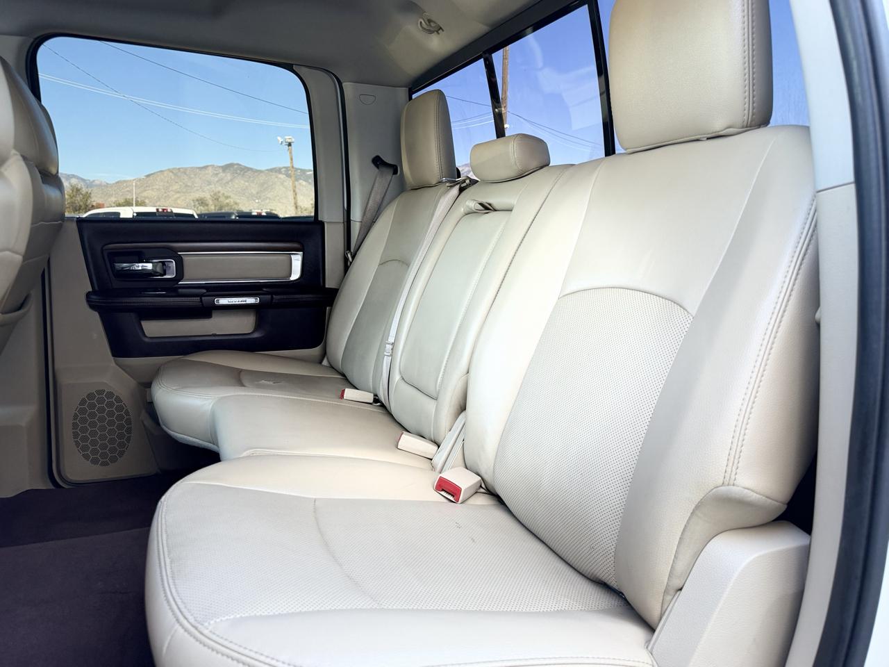 RAM 2500 4WD Crew Cab 149" Laramie 2015