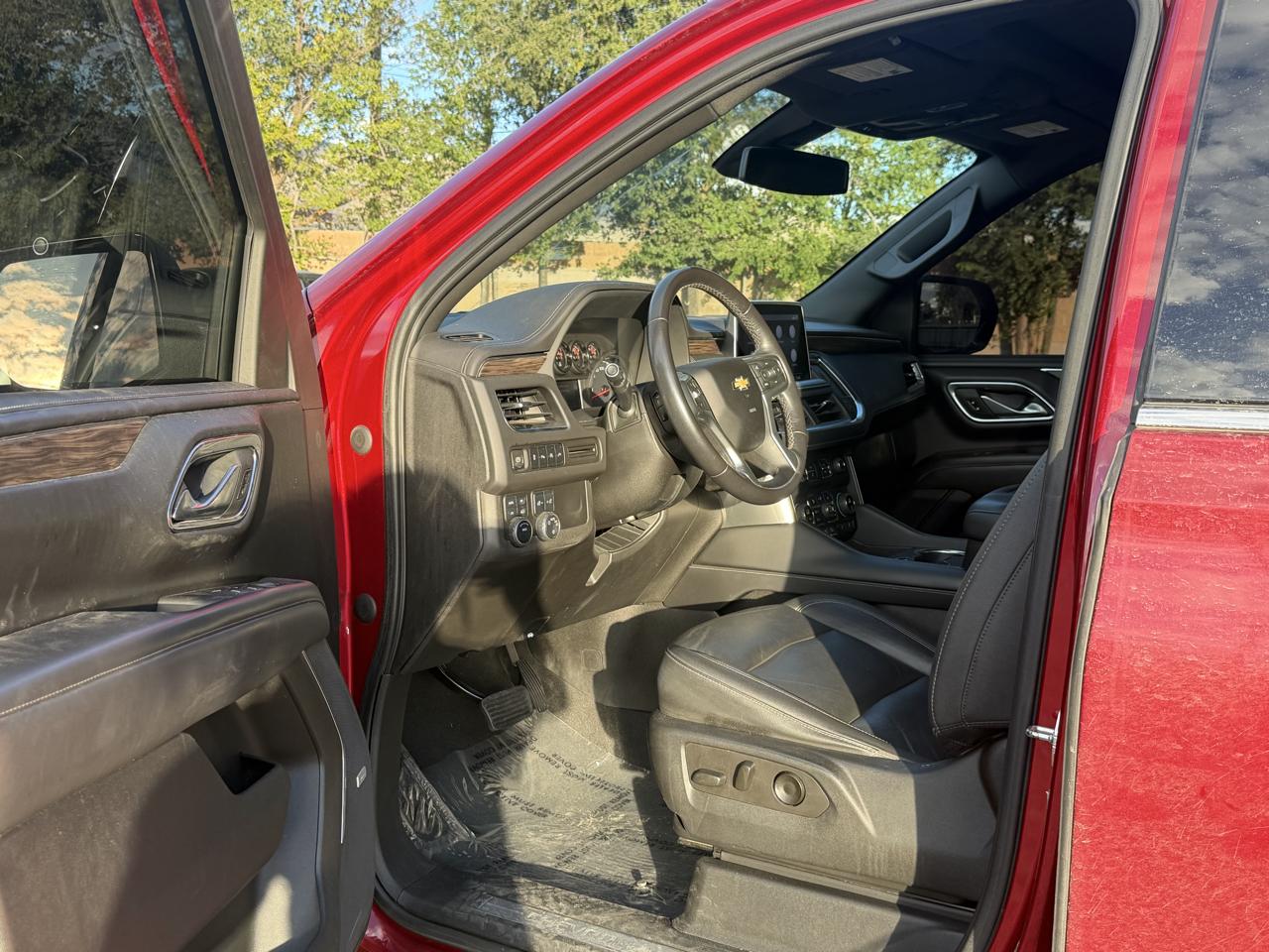 Chevrolet Suburban 4WD 4dr LT 2021