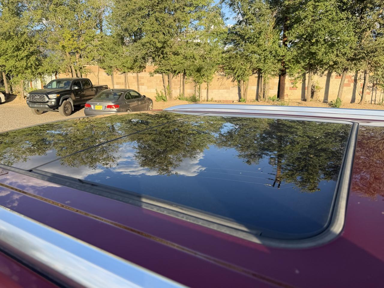 Chevrolet Suburban 4WD 4dr LT 2021