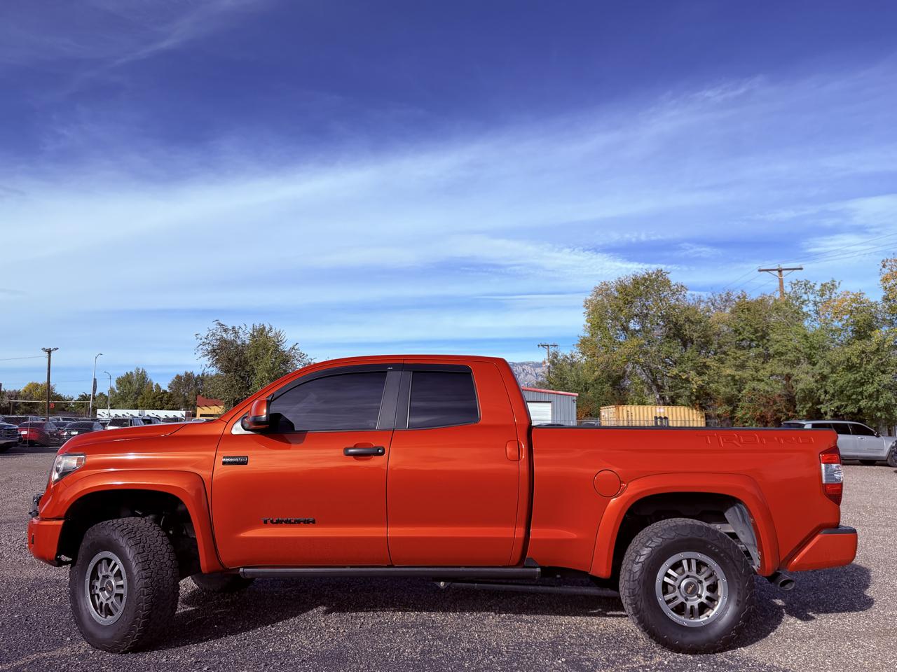 Toyota Tundra 4WD Truck Double Cab 5.7L V8 6-Spd AT SR (Natl) 2015
