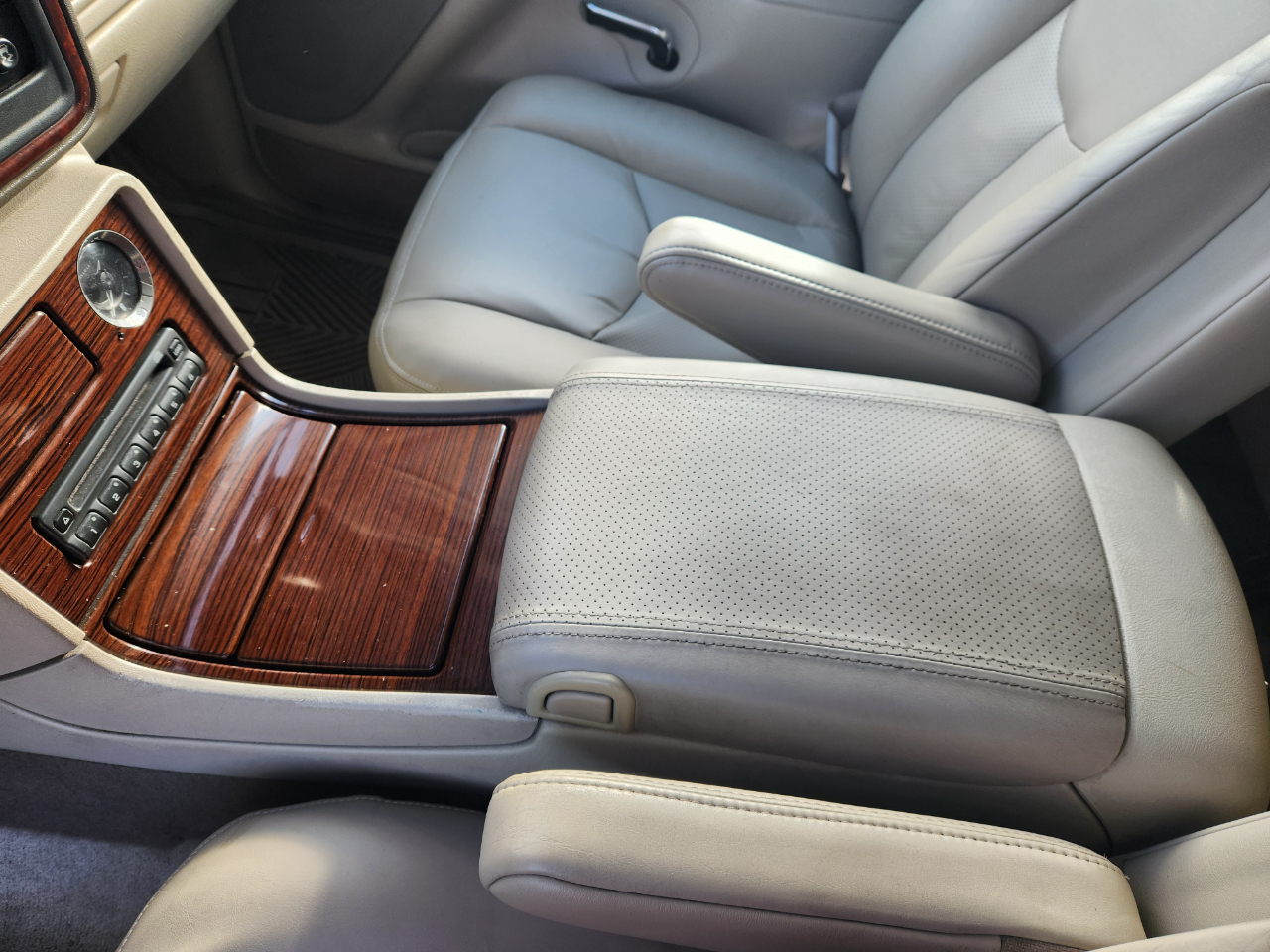 Cadillac Escalade 4dr AWD 2006